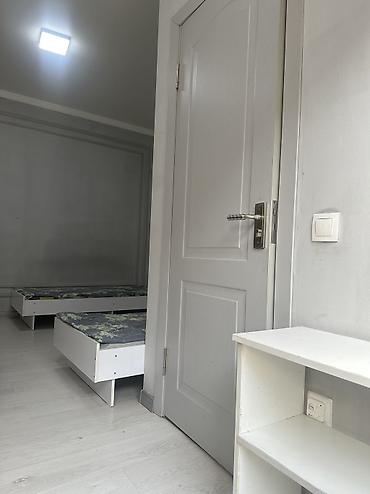 Долгосрочная аренда комнат: Малосемейка в частном доме . Одна комната . Внутри все условии — 1