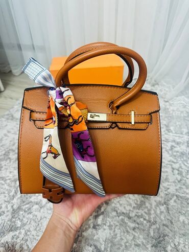 оранжевая сумка: Продаю сумку HERMES, новый не разу не носили