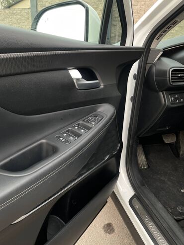 Hyundai: Hyundai Santa Fe: 2019 г., 2 л, Автомат, Бензин, Хэтчбэк — 12