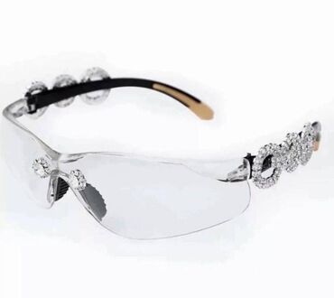 солнцезащитные очки: Стильные и модные, дизайнерские солнцезащитные UV 400 очки в одном
