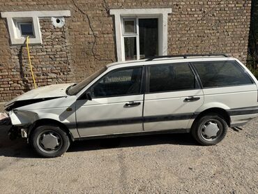 Volkswagen: Volkswagen Passat Variant: 1988 г., Бензин
