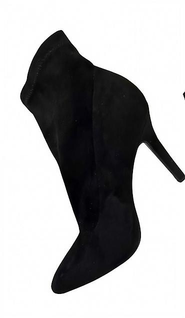 Čizme: Čizme, Guess — 11