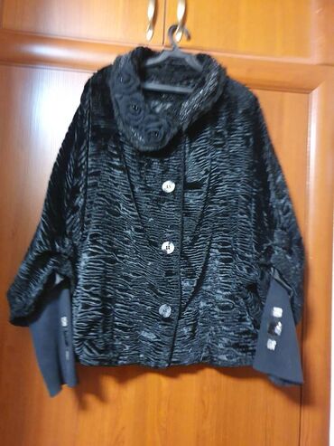 Шубы: Продаем новую полушубку из каракуля . Проиводство Южная Корея. Размер — 2