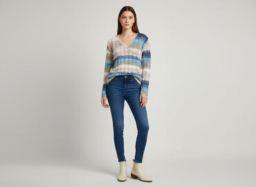 Swetry: Sweter damski, rozmiar S
