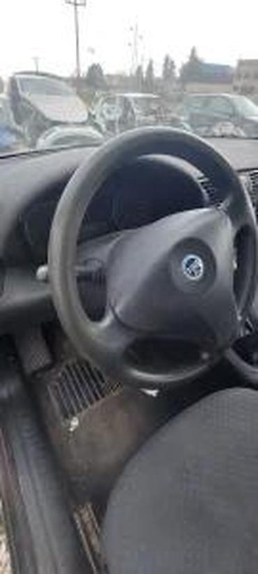 cerade za auto: FIAT STILO VOLAN | Volan za stila dobro stanje — 1