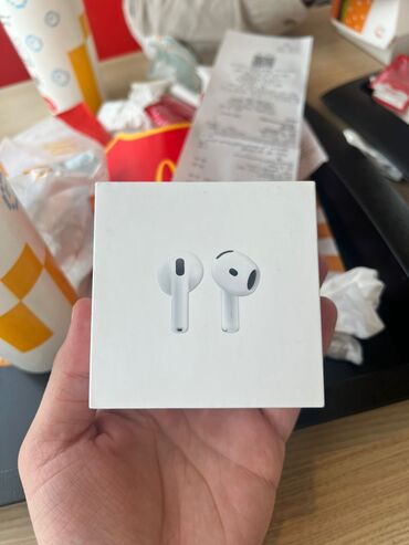 airpodslar: Airpods 4 yenidir açılmayıb