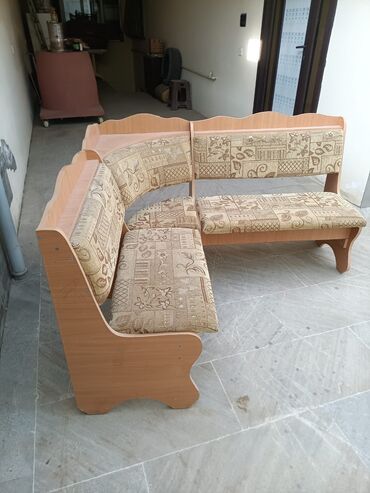 Sifarişlə mebel: Divan 100 AZN ünvan Digah qes.Çinarə 7936