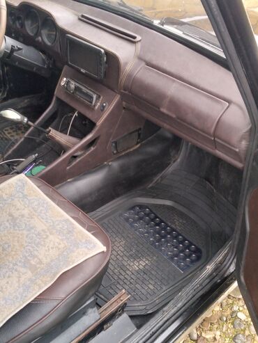 VAZ (LADA): VAZ (LADA) : 1.7 l | Sedan — 2