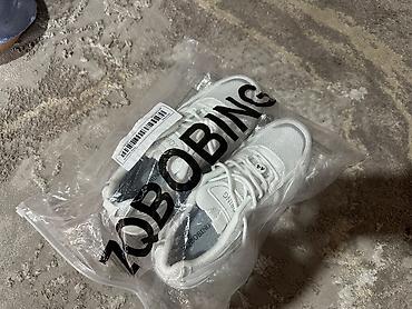 чехол s8: Продаю белые кроссовки 44 размера, новые продаю так как приехали не по — 1