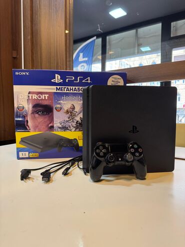 PS4 (Sony Playstation 4): PlayStation 4slim 1Tb 1ədəd orginal pult qutusu kabelləri var İdeal