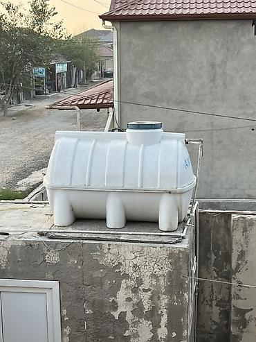 бак для воды в квартиру: Antalya markalı su çəni – 1500 litr - Həcmi: 1500 L (korpus üzərində — 5