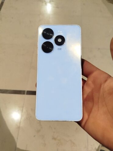 Tecno Spark Go)Telefon idealdı,sadəcə ekranda yuxarı hissəsində