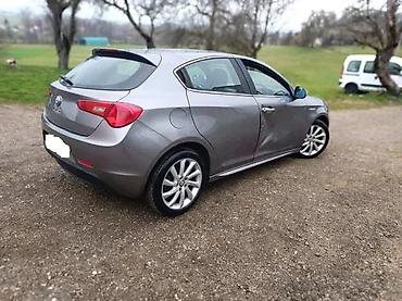 extra auto plac vrbas: Alfa Romeo Giulietta zadnji branik kod boje 618. Alfa Romeo Giulietta — 4