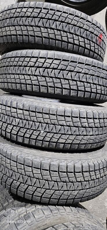 Шины: Шины 215 / 70 / R 16, Зима, Б/у, Комплект, Легковые, Япония, Bridgestone