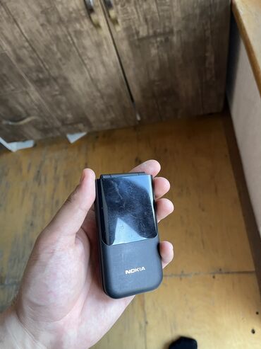 nokia n95 navi edition: Nokia 2760 Flip, 4 GB, rəng - Qara, Düyməli