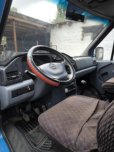 муз колонка: Грузовой бортовой автомобиль Mercedes-Benz Sprinter (двухрядная — 6