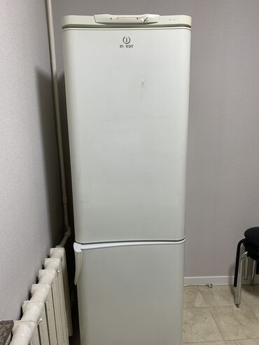 лабо холодильник: Холодильник Indesit, Б/у, Двухкамерный, 60 * 175 * 60