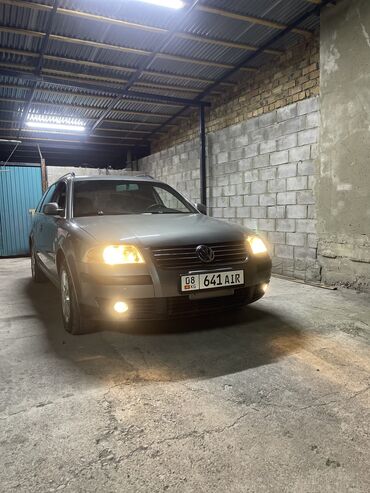 Volkswagen: Volkswagen Passat: 2002 г., 1.6 л, Механика, Бензин, Универсал