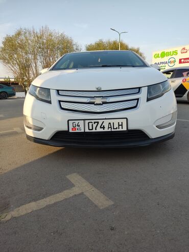 продаю машину требуется ремонт двигателя: Chevrolet Volt: 2013 г., 1.4 л, Вариатор, Гибрид, Хэтчбэк