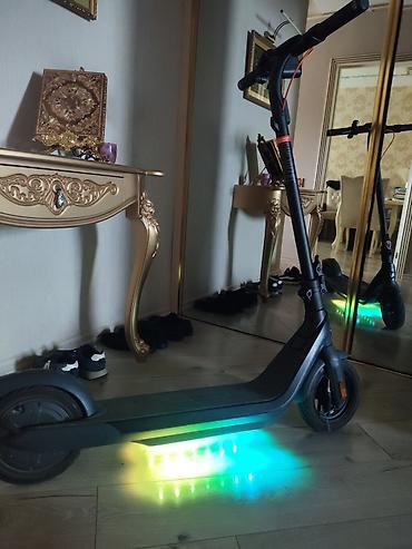 ninebot e2 pro: Yeni Elektrik samokat 10", 501 - 750 Vt, 26 - 35 km/s, Ünvandan götürmə — 3