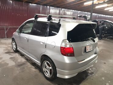 Honda: Honda Fit: 2002 г., 1.3 л, Вариатор, Бензин