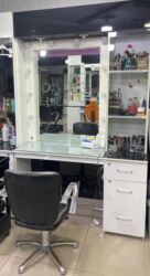 Yataq otağı dəstləri: İşlənmiş, Makiyaj üçün masa, Güzgülü lalafo.az -da Yataq otağı dəstləri: İşlənmiş, Makiyaj üçün masa, Güzgülü