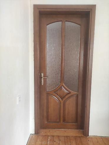 Taxta iç qapı – dekorativ şüşəli model - Material: təbii ağac