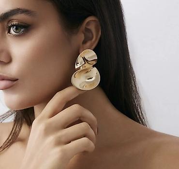 Наборы украшений: Подарок на 8 марта Подарок 3000+ сомов всего за 1800. Мы собрали — 10