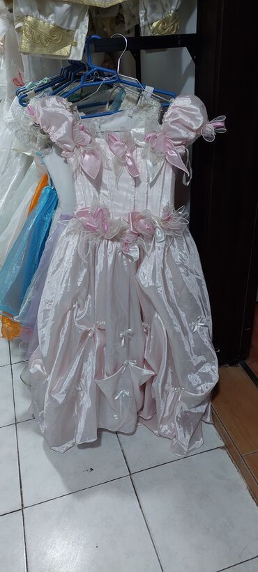 Donlar: Qiz uşagi ucun 30 eded geyimler 5 yaşdan 12 yaşa kimi .baxir — 7