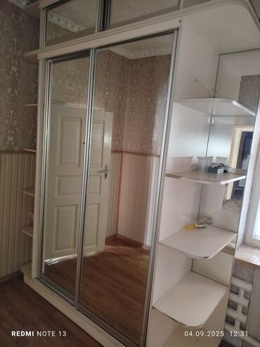 шифонеры каракол: Купе шкаф, Күзгүсү менен, ЛДСП