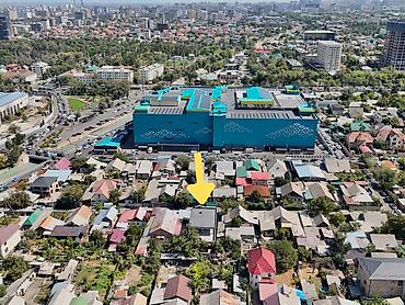 район азия молл: Продаётся просторный дом в районе Asia Mall Удачное расположение — — 4