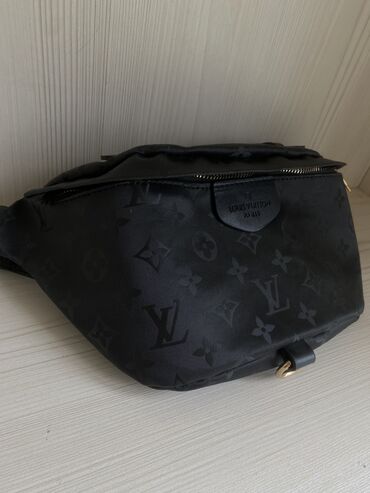 кожа сумки: Louis Vuitton Оригинальная женская барсетка-сумка без никаких пятен и
