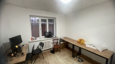 офисное помещение ош: Сдаю Офис, 12 м², В частном доме, 1 линия