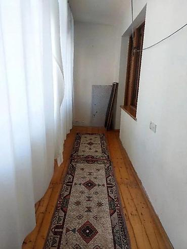 merdekanda ucuz kiraye evler gunluk: Bakı, Yasamal, 4 otaqlı, Köhnə tikili, m. İnşaatçılar, 100 kv. m — 10