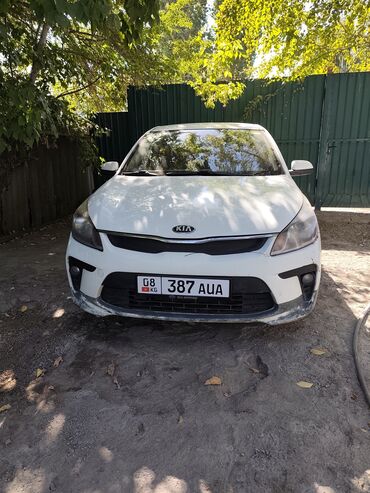 шкода фабия 2008: Kia Rio: 2017 г., Автомат, Бензин, Седан