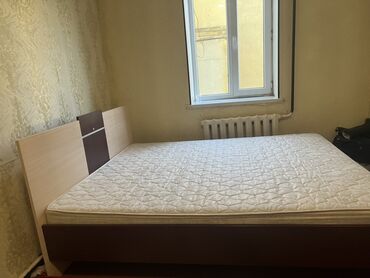 металлические шкафы для документов в бишкеке: Двуспальная кровать, Б/у, С матрасом, длина - 200 см