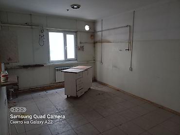 Аренда складов и мастерских: Сдается офис. 294м кв. 600с. кв.м Находится на первой линии по Ден — 11