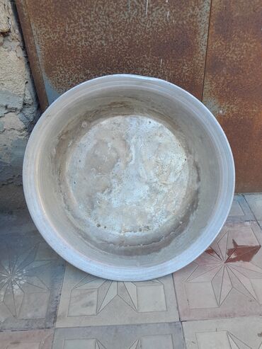 100 литровая бочка: Alüminium iri leğən - Material: qalın divarlı alüminium - Dairəvi