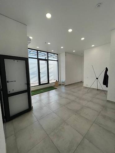 Аренда офисов: Аренда офисов, 123 м², В жилом комплексе, С отдельной кухней, С отдельным входом, С отдельным сан узлом — 1