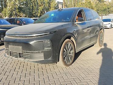 Lixiang: Lixiang L6: 2026 г., Автомат, Гибрид, Кроссовер — 1