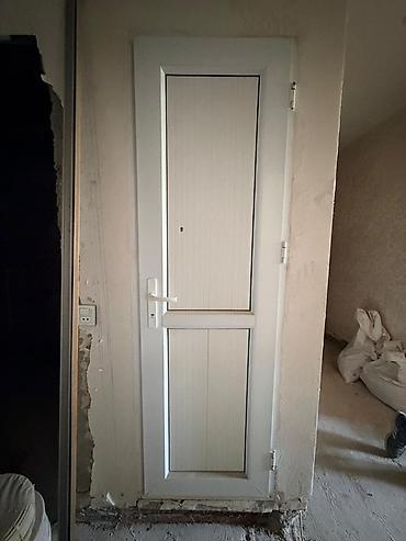 TƏCİLİ!!! Ağ rəngli 2 ədəd hamam və tualet qapısı təqdim olunur. Qapı