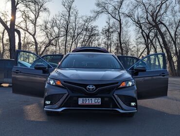 Toyota: Toyota Camry: 2021 г., 2.5 л, Типтроник, Бензин, Седан