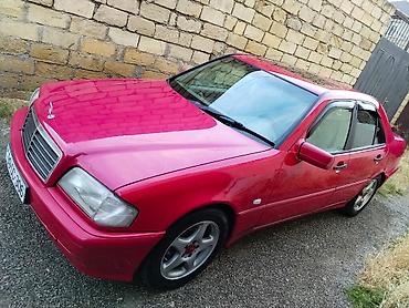 mercedes zaslonka: Mercedes-Benz C 200: 2 l | 1998 il Sedan — 5