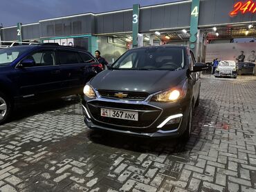машина мало литровка на рассрочку: Chevrolet Spark: 2020 г., 1 л, Вариатор, Бензин, Хэтчбэк
