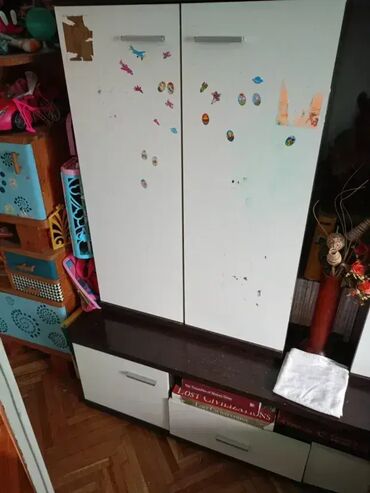 Ostali nameštaj: Popravka vrata na ormarima, stelovanje i zamena šarki 🛠 Usluge — 6