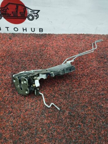 продаю дом: Замок двери Subaru Forester SF5 EJ20 2000 задн. лев. (б/у) КУЗОВНЫЕ