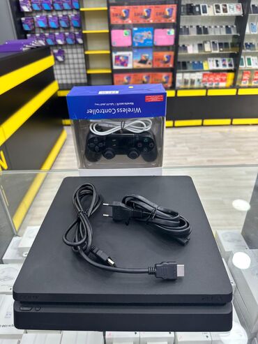 PS4 (Sony Playstation 4): Playstation 4 Slim 500Gb Pult hədiyyə ciddi alıcılar əlaqə saxlasın