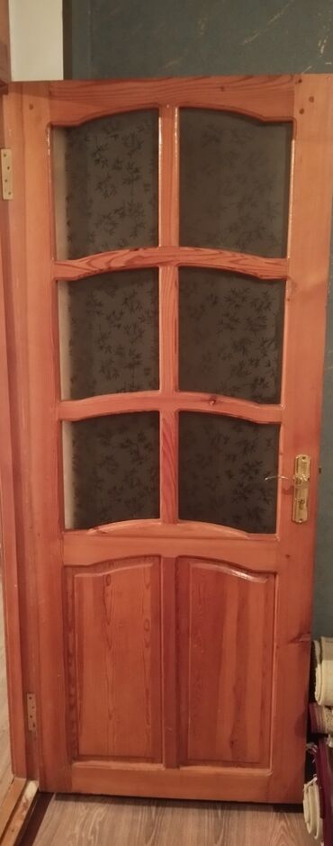 qapilar taxda: Salam qapılar satılır 4 ədəd eyni 1 ədəd 85 AZN qiymətdə endirim