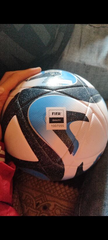 спортивная сумка новая: Adidas Fifa quality ball Original,whatsapa yaza bilersiniz, teze