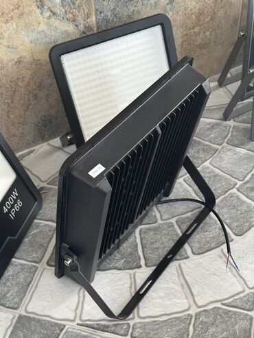 Projektorlar: Suya və toza qarşı tam qorumalı olan (İP) projektorların topdan və — 9